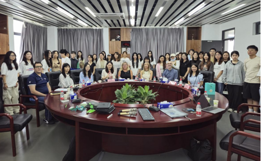 爱情岛论坛
与美国密歇根州立大学签署战略合作协议